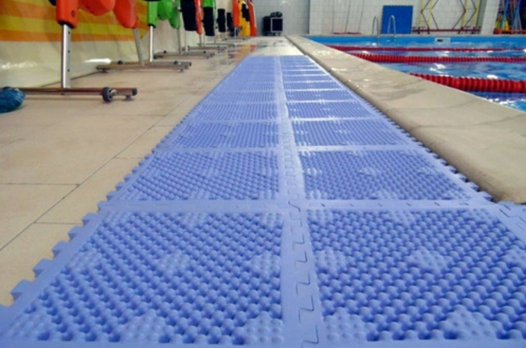 Покрытия для бассейнов ECO - COVER. Доставка в Красноярск.
